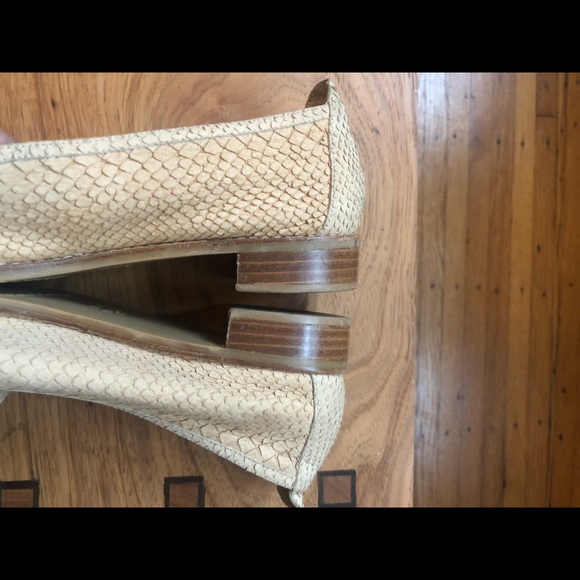 Stuart Weiztman Suede Print Loafers - Picture 4 of 8